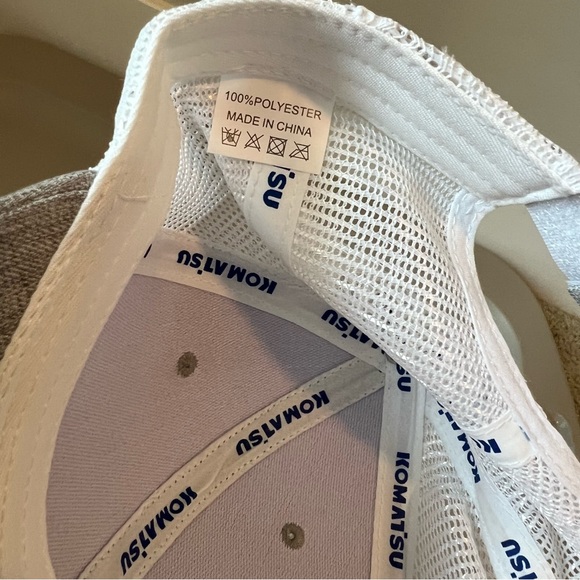 NWOT Komatsu Hat - Picture 9 of 9
